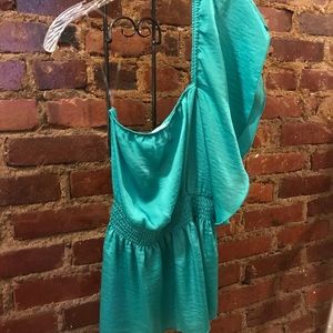 One sleeveless sleeve ladies summer blouse